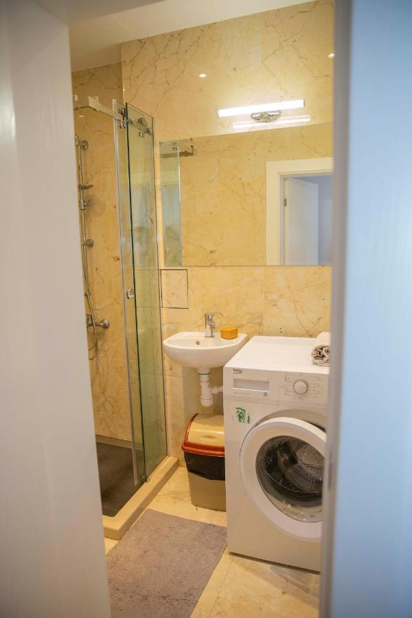 Central Sofia 3-Bedroom Apartment - Urban Art Gallery - Free Parking! Extérieur photo